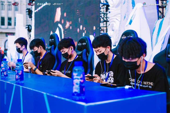 曾卖出过六 曾卖出过六