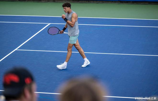 的短跑运动 的短跑运动