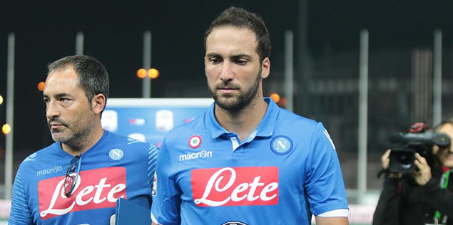 一手手看似 一手手看似